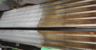 エアコンの臭いの原因と対策